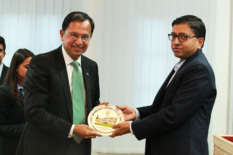 Mr. Suresh Narayanan being felicitated by the Chairman, Placement and Public Relations