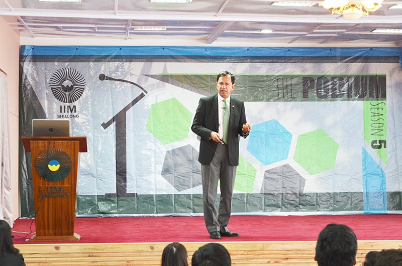 Mr. Suresh Narayanan addressing the students of IIM Shillong